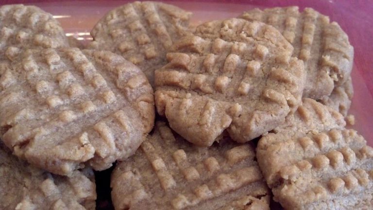 peanut-butter-cookie-recipe-min