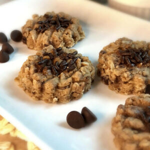 cookies-chocolate-chip-oatmeal-min